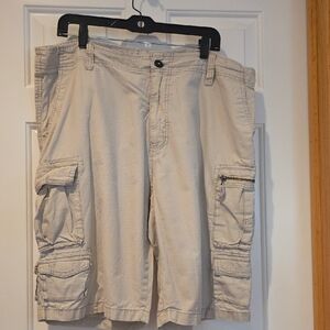 Men's Tan Cargo Shorts
